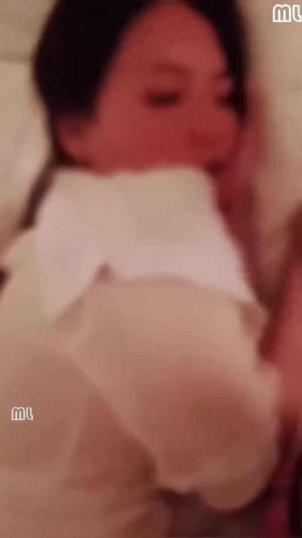 tiababe_NTR_3p老公看老婆被单男干_无比的兴奋