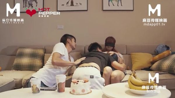 【麻豆导演系列-天下布魔】麻豆导演系列-四月一日 深入快乐