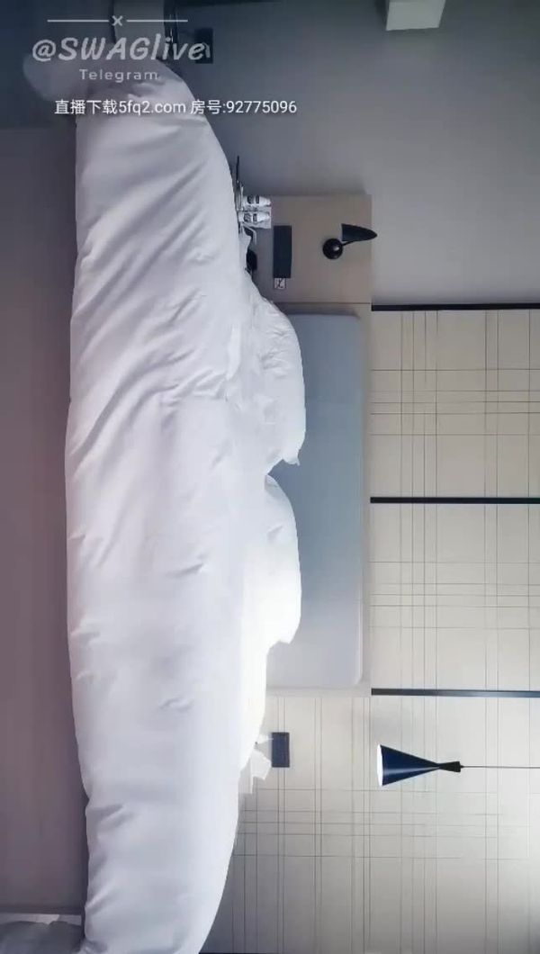 帅小伙重金网约高素质紧身牛仔裤魔鬼身材商务嫩模酒店啪啪,着颜值!