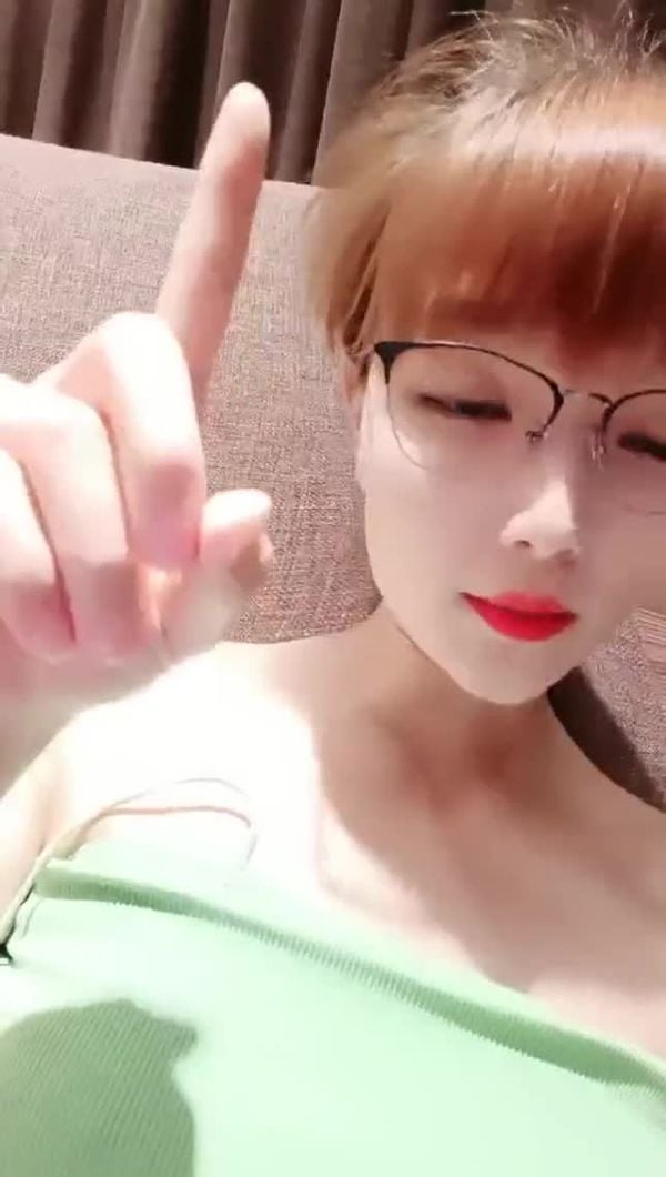 三线嫩模初出道 啪啪 20210603