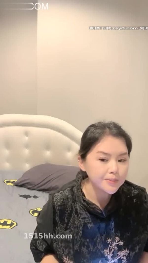 泰澳混血4p大作战，骚男渣女一张床激情啪啪大秀直播，av式操作各种姿势激情爆草，小骚逼配合抽插浪荡呻吟