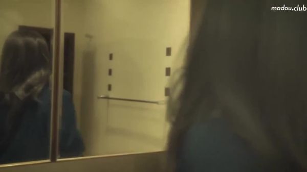 md0068-欲女化妆师误入av片场，资深男优传授性爱技巧