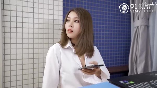 冷雨夜ss人妻淋湿躲雨做爱内射整晚